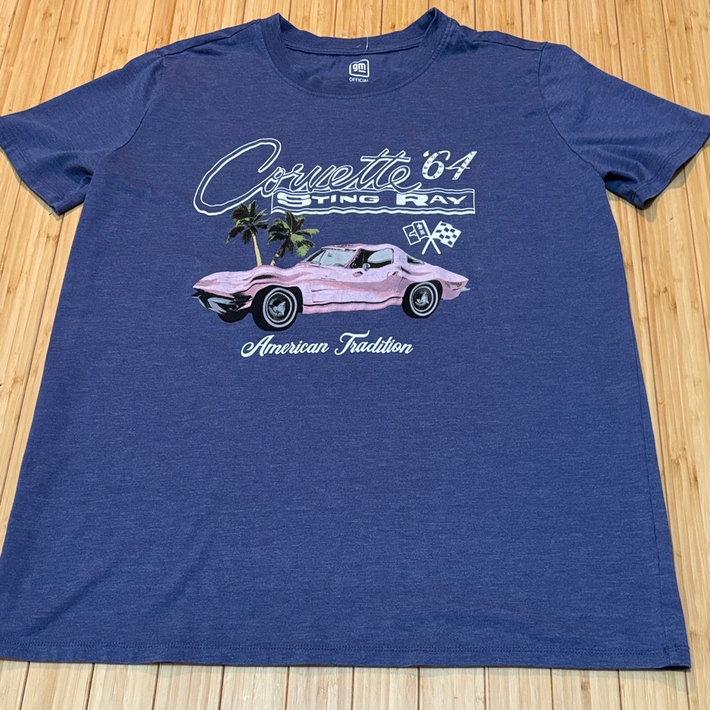 Women’s oversized graphic Corvette tee. Size XS. NWOT. Rhinestone accents.
